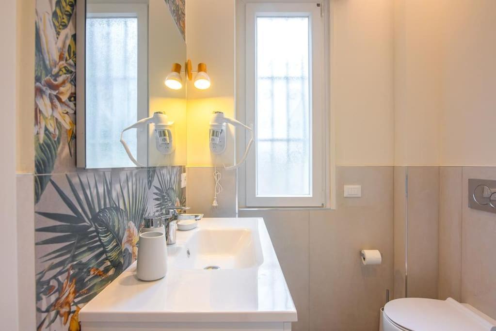 Apartment Modern Ac, Wifi Next To 2 Metro Line Stations And Life Area