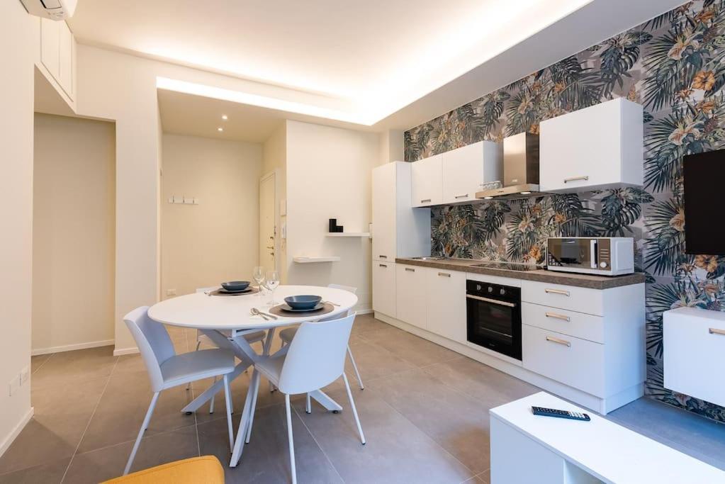 Modern Ac, Wifi Next To 2 Metro Line Stations And Life Area